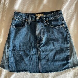 Madewell two-toned jean skirt
